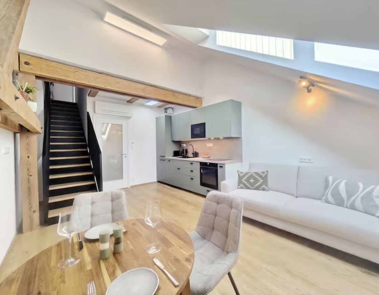 Byty, Vrtbova, Praha - Nusle, 55 m² - 2
