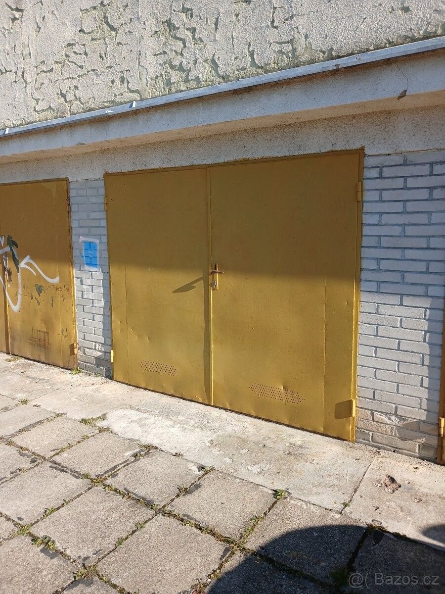 Garáže, Blansko, 678 01
