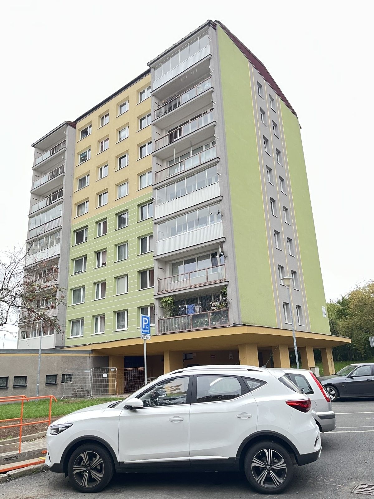 3+1, U Lomu, Most, 72 m²