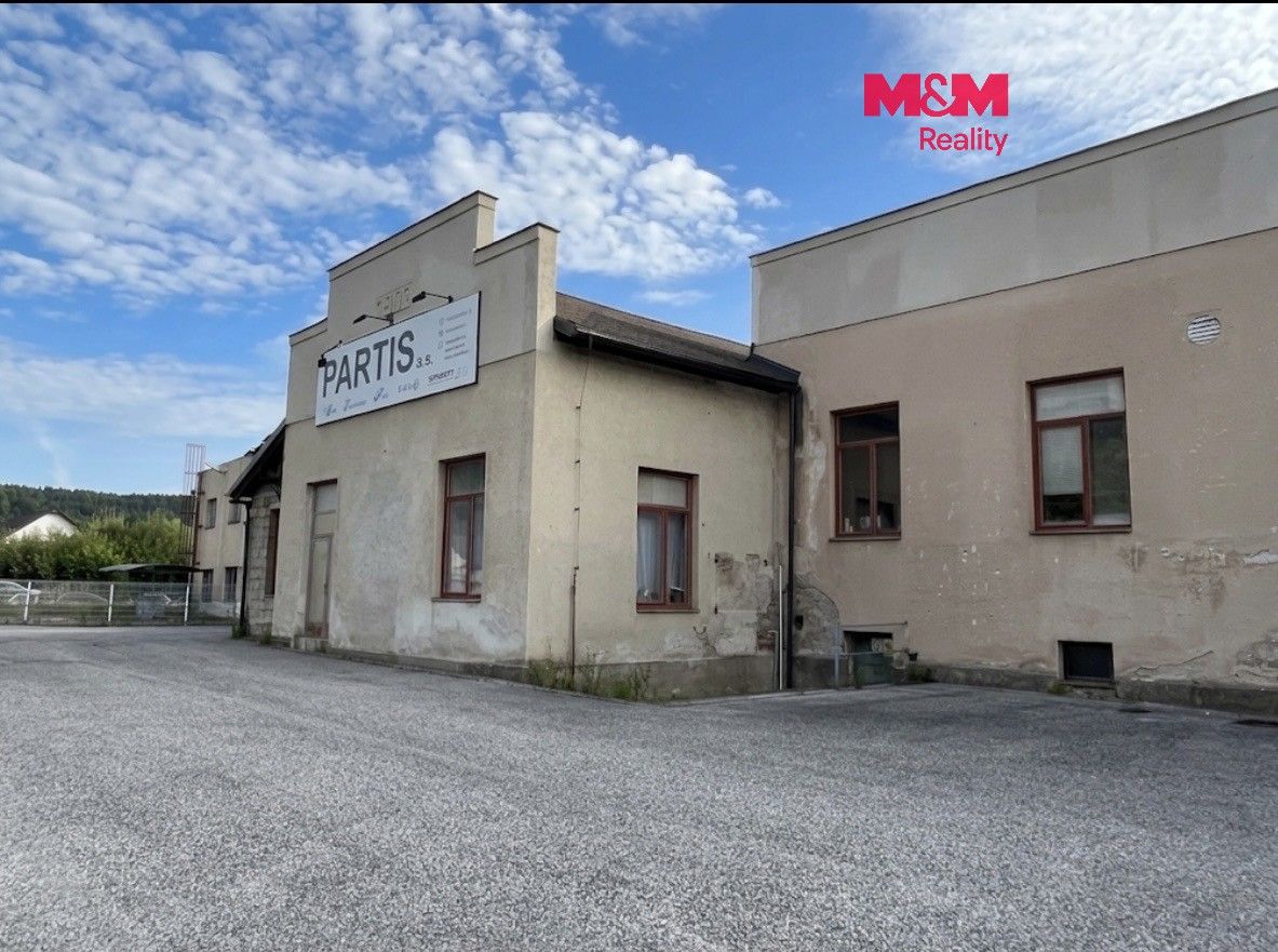Lokal użytkowy, 700 m²