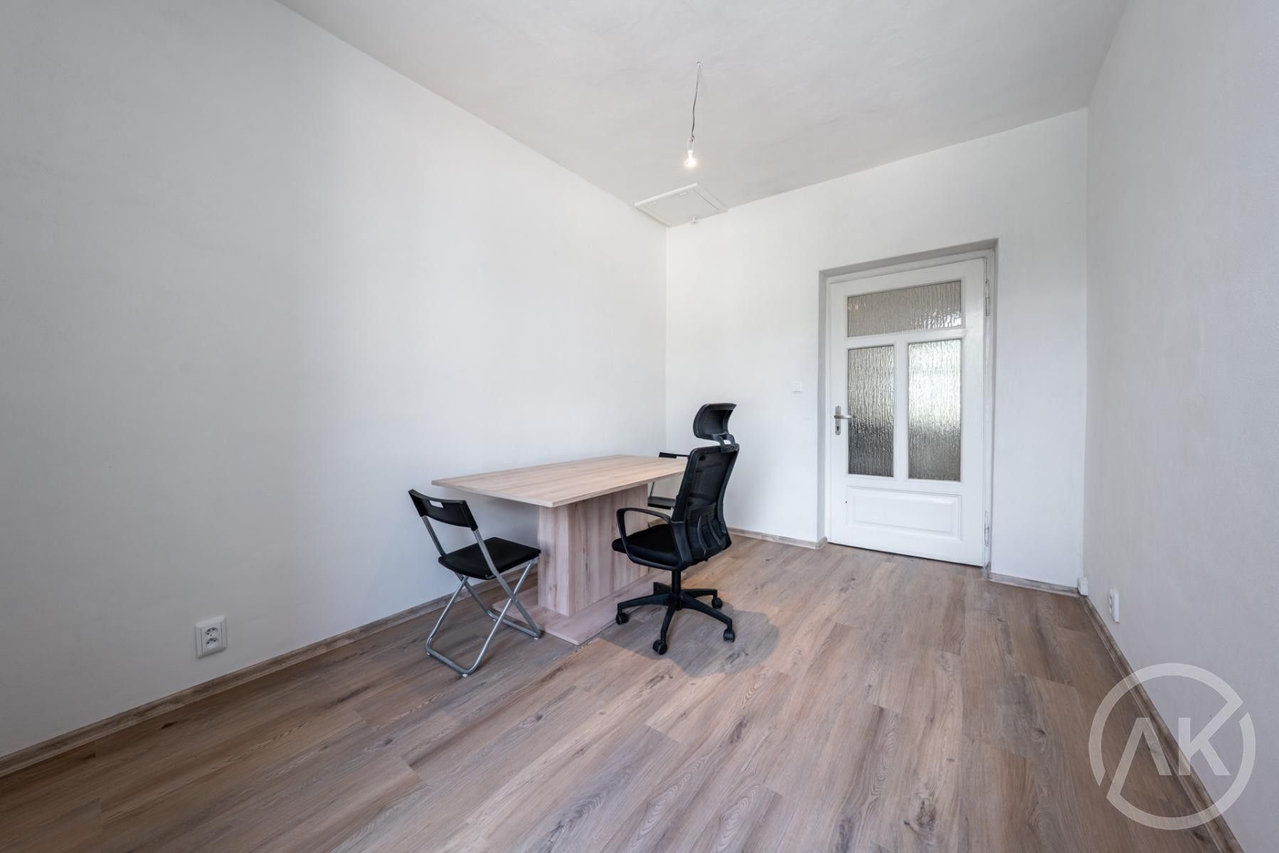 Pronájem kancelář - Nádražní, Ostrava, 16 m²