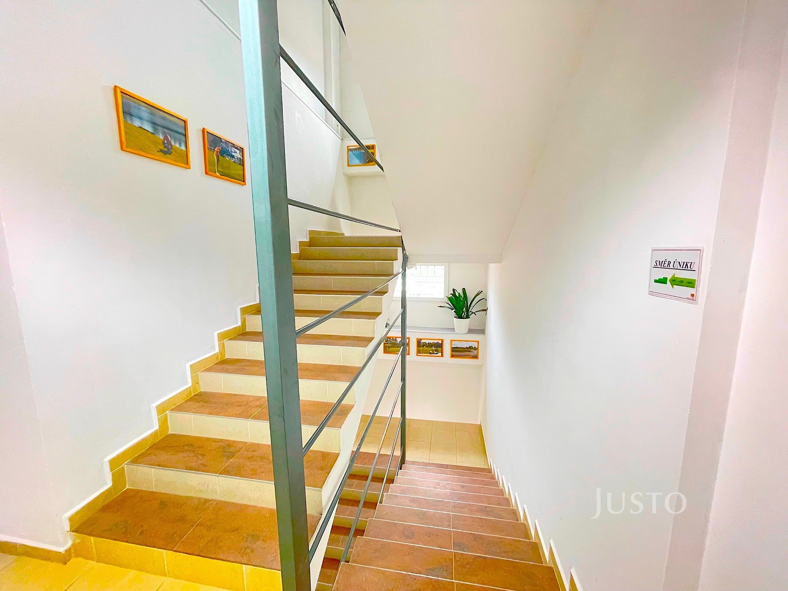 Kancelář · 57 m² · Pražská 3259, Teplice - 3