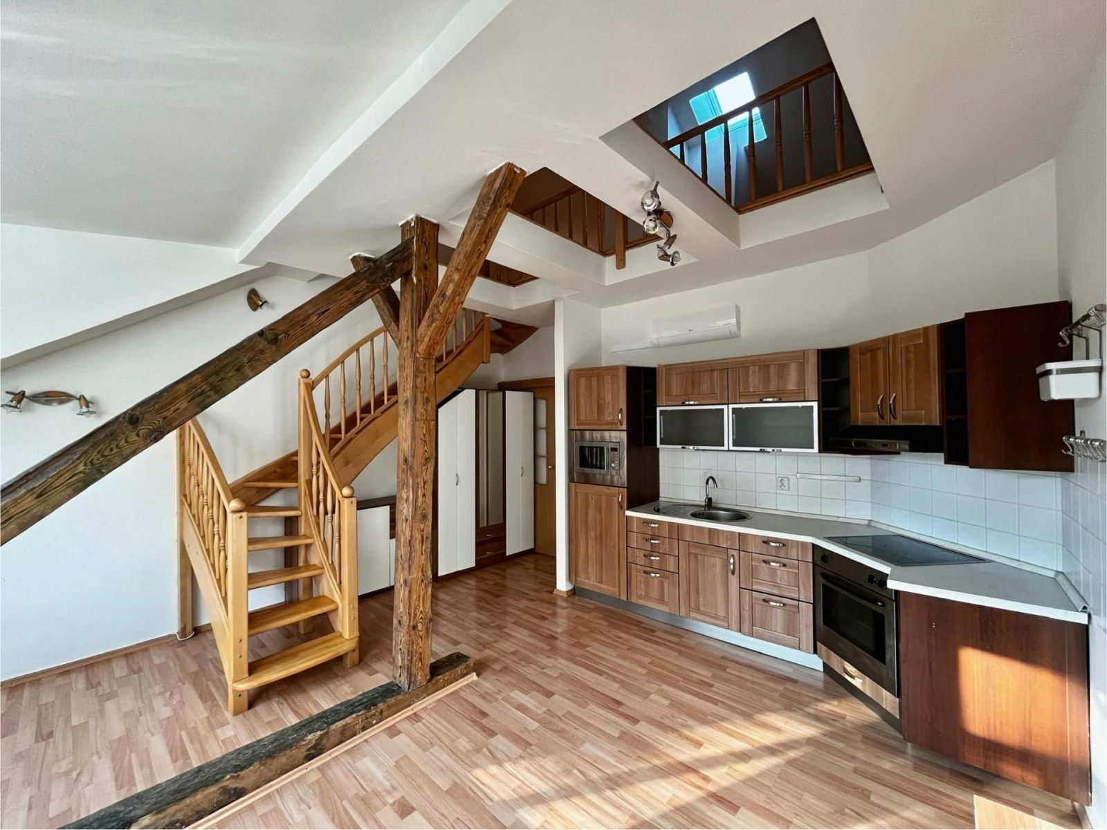 2+kk, Kováků, Praha - Smíchov, 52 m² - 2