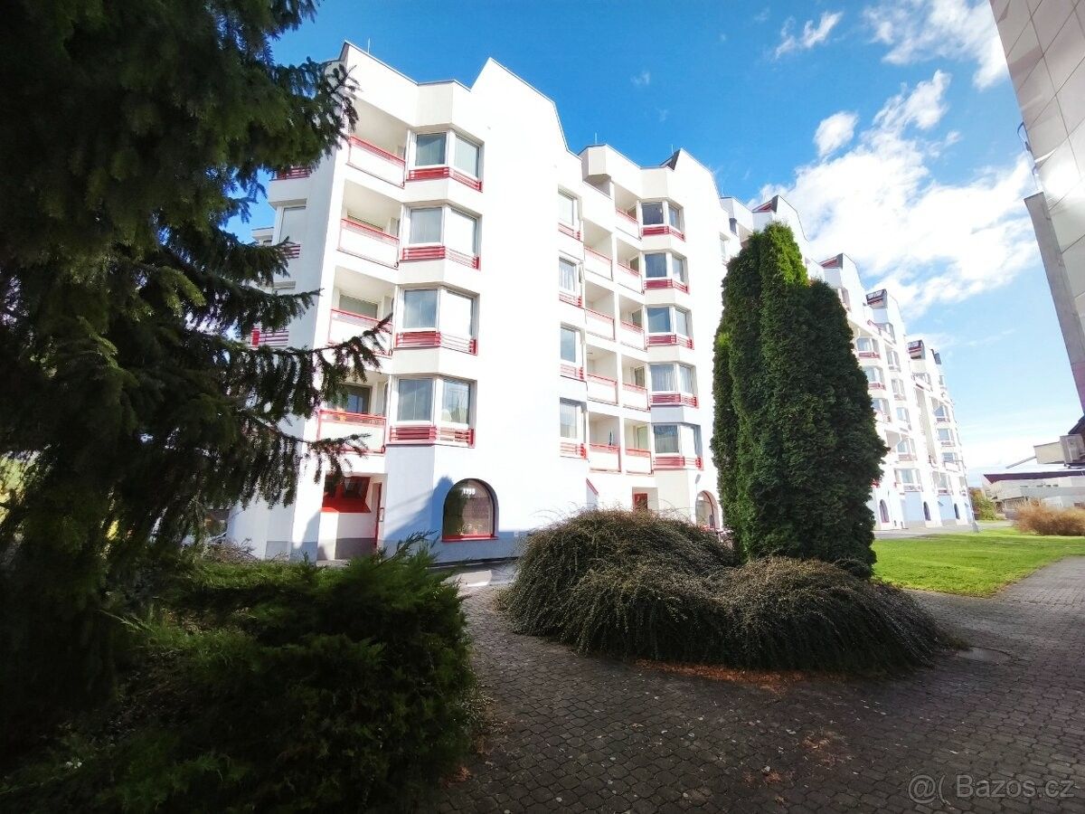 Garáže, Pardubice, 530 03