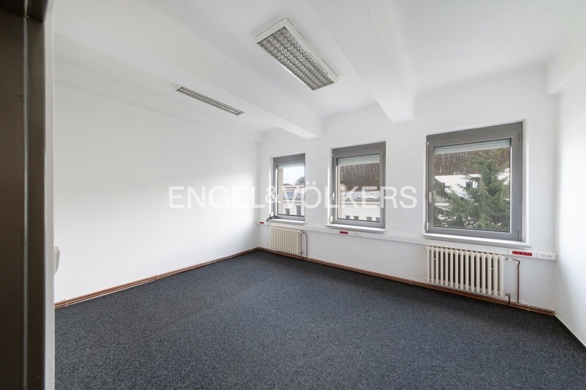 Pronájem kancelář - Republikánská, Plzeň, 11 m²