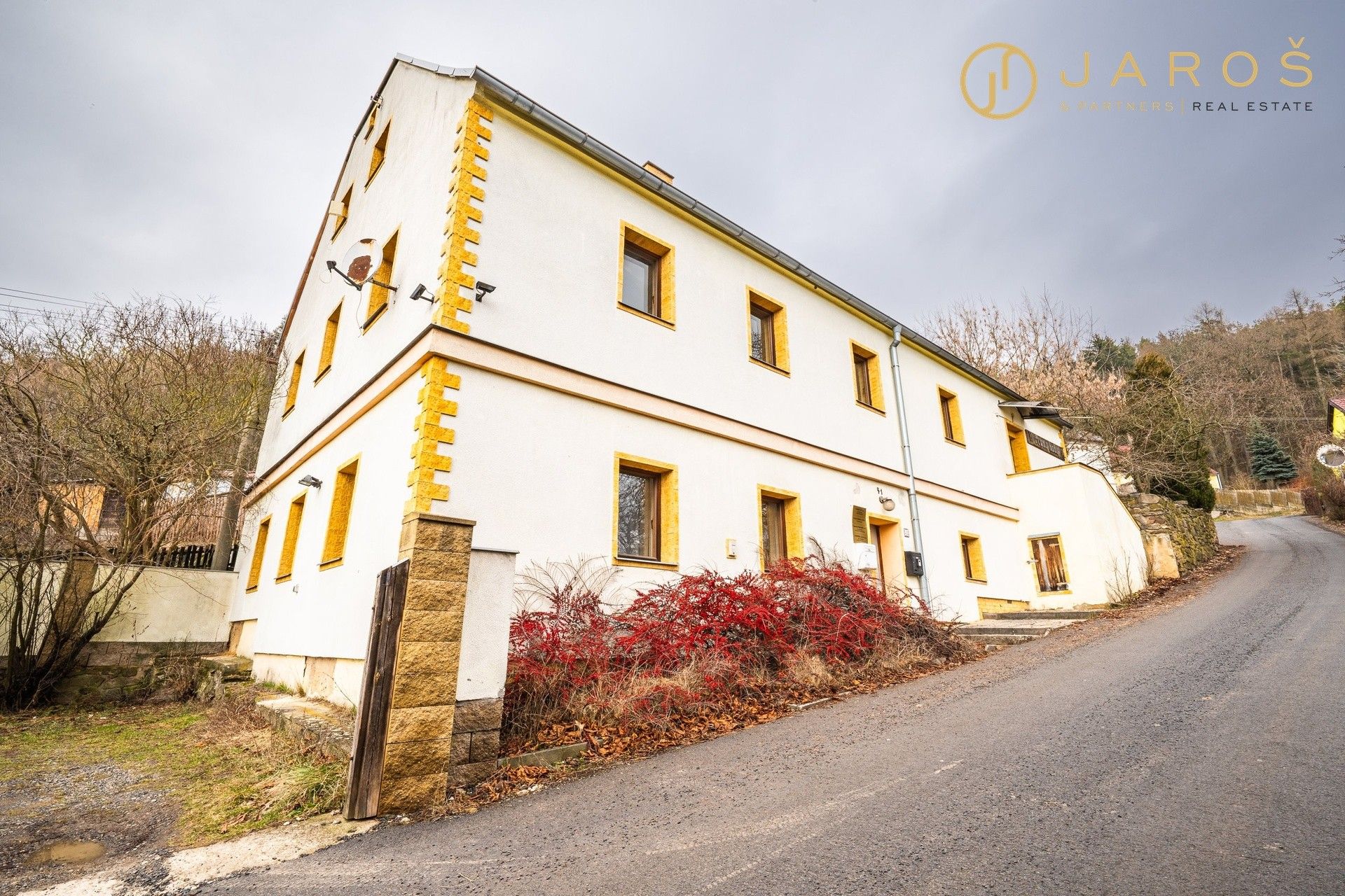 Restaurace, Útočiště, Klášterec nad Ohří, 590 m²