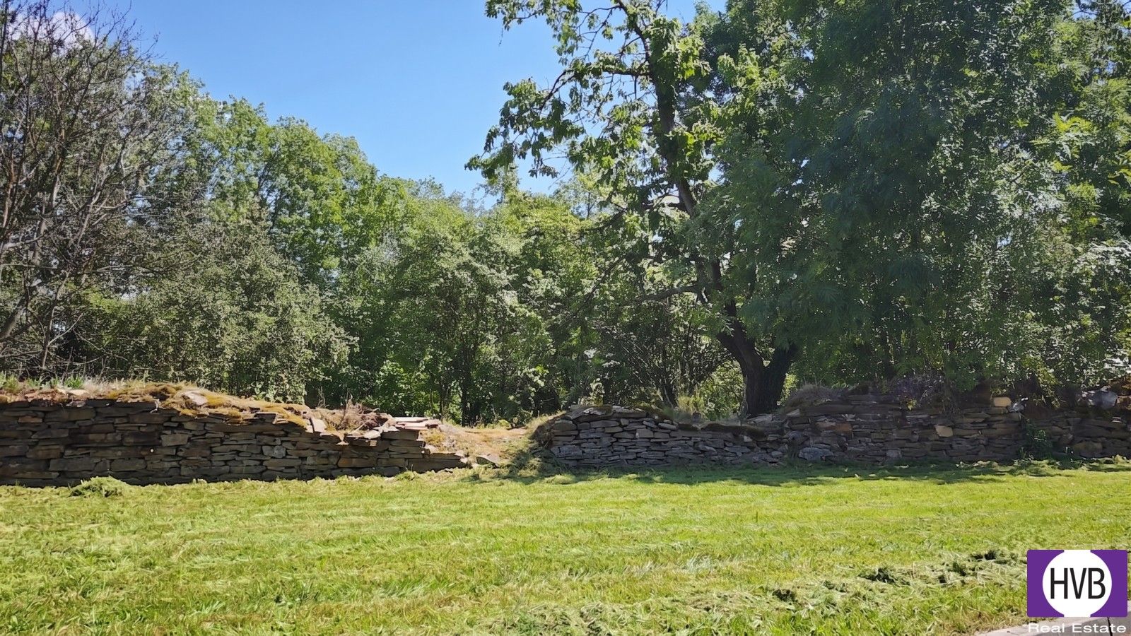 Pozemky pro bydlení, Suchdol, 1 100 m² - 2