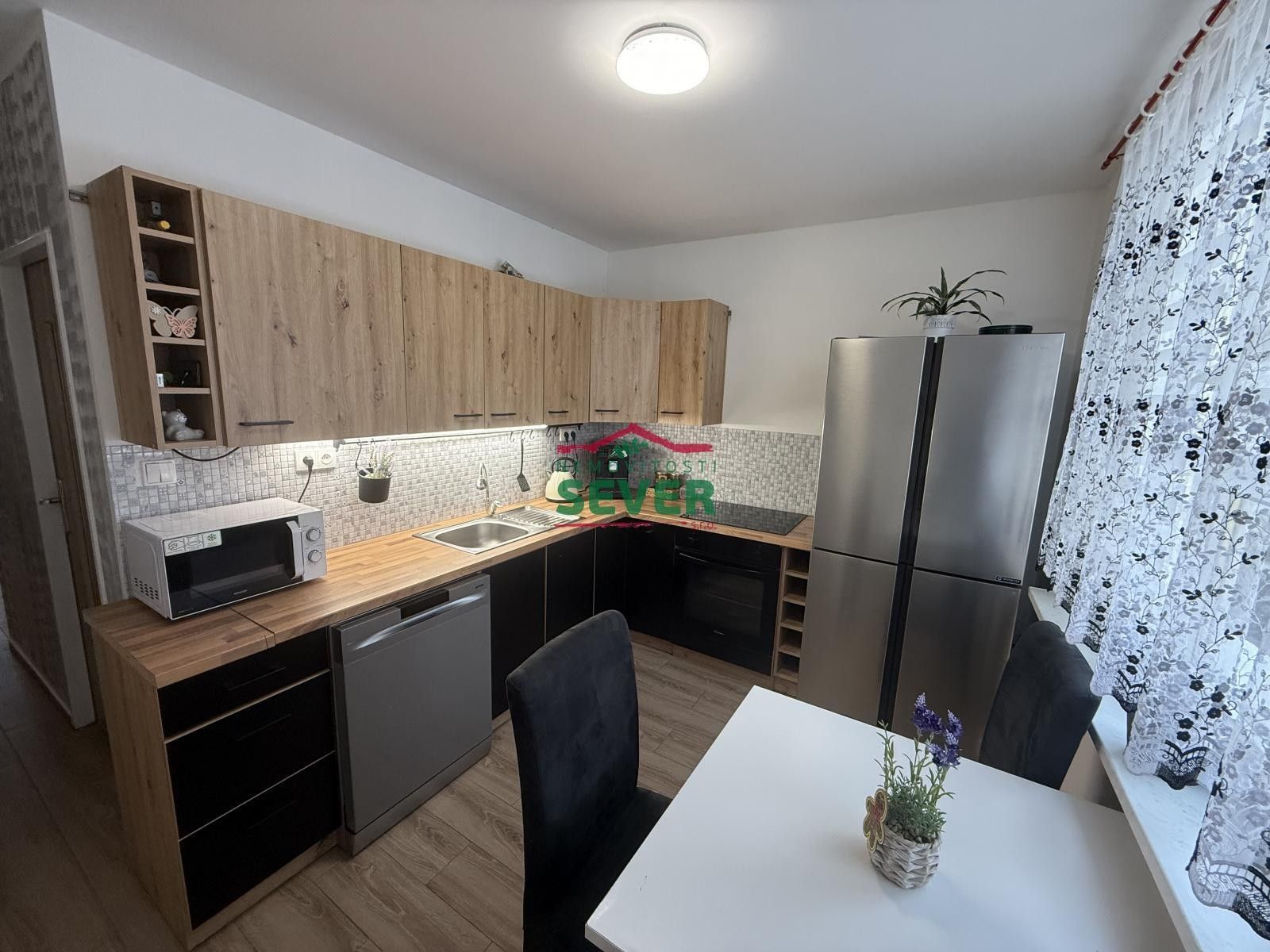 Prodej byt 3+1 - Jiráskovo náměstí, Postoloprty, 82 m²