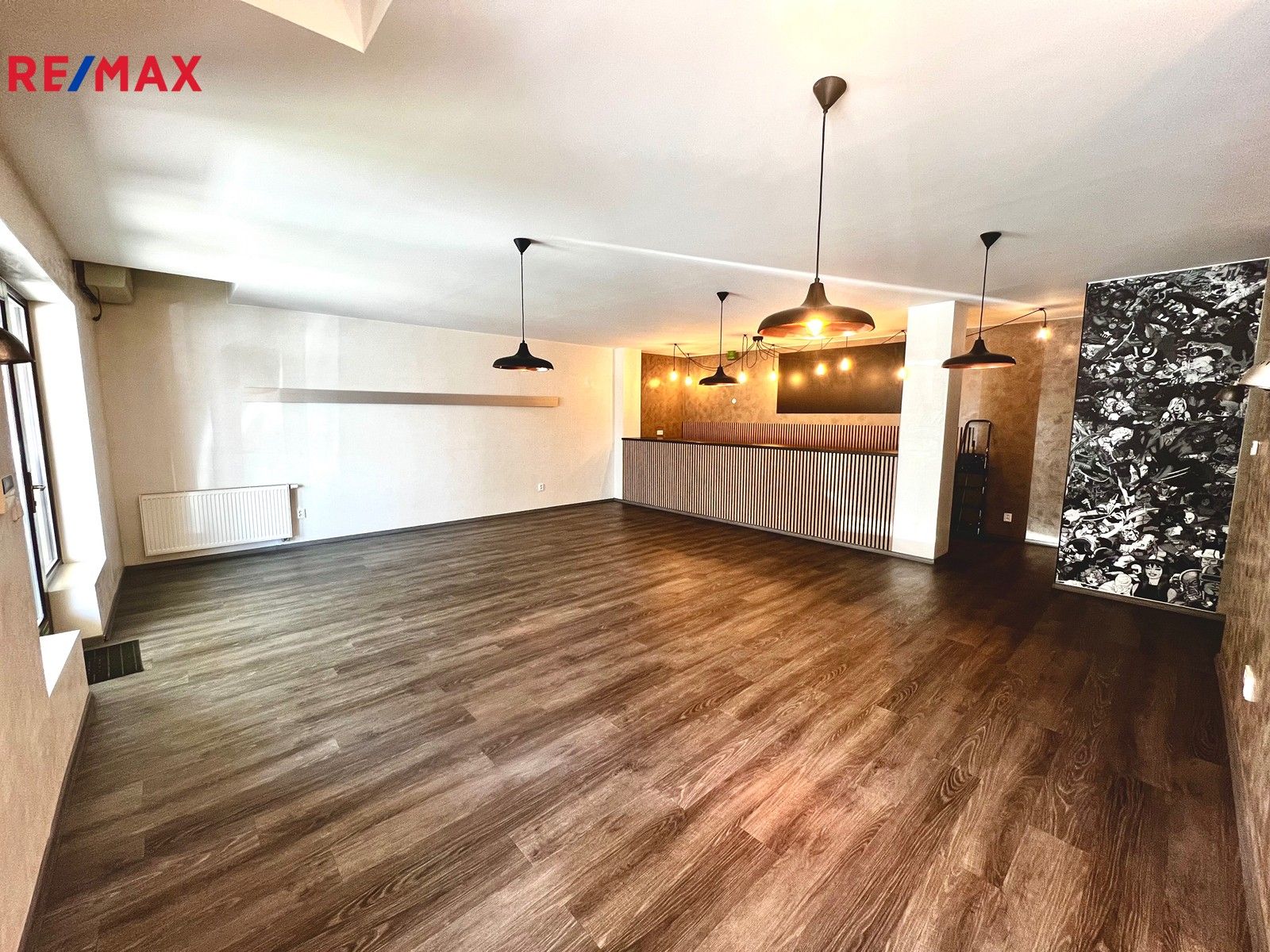 Obchodní prostory, Dlouhá, Uherské Hradiště, 75 m²