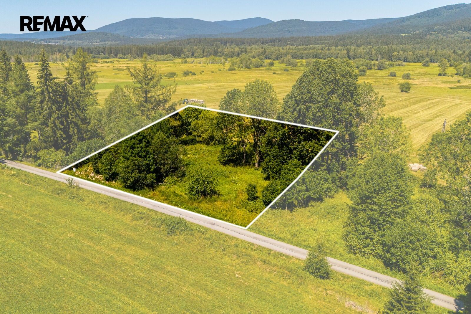 Pozemek pro bydlení · 1 870 m² · Stožec - 4