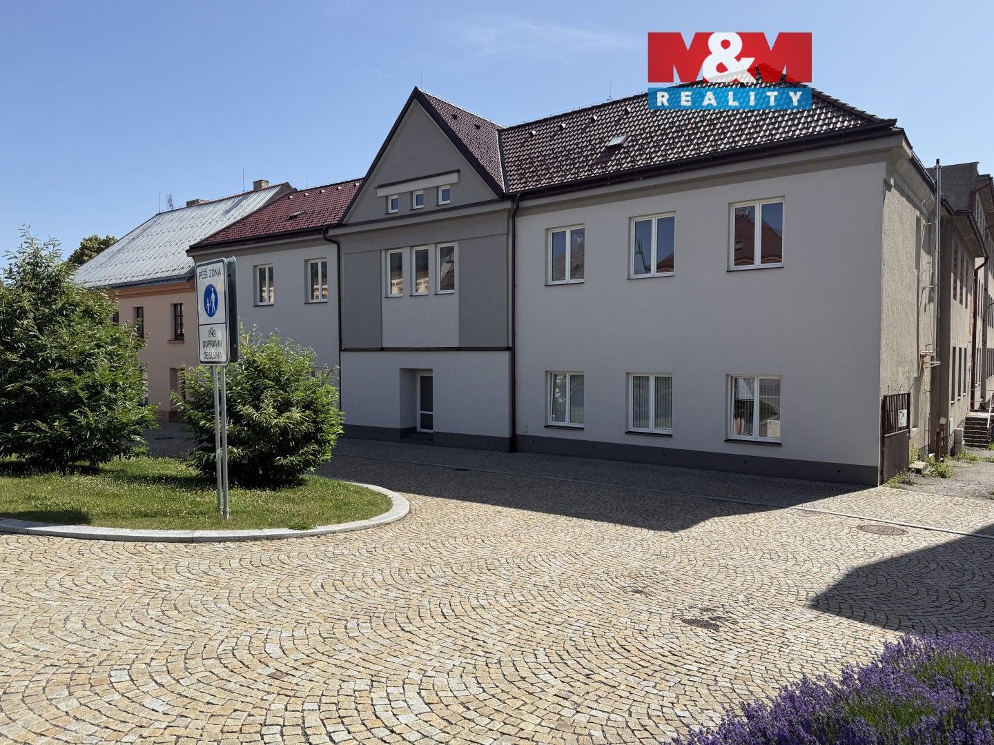 Obchodní prostory, Náměstí, Nasavrky, 260 m²