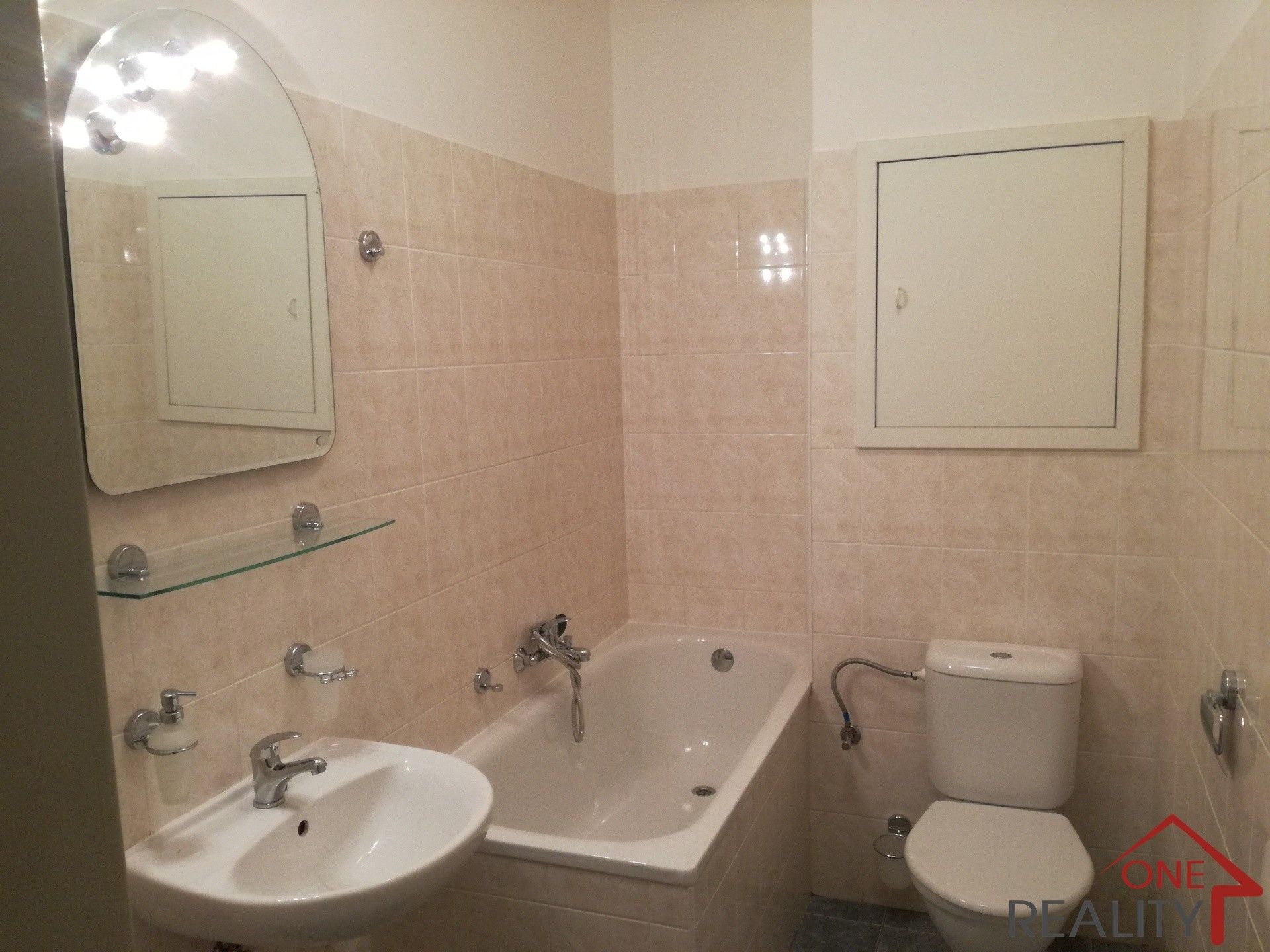 Pronájem byt 2+kk - Podlesí V, Zlín, 55 m²