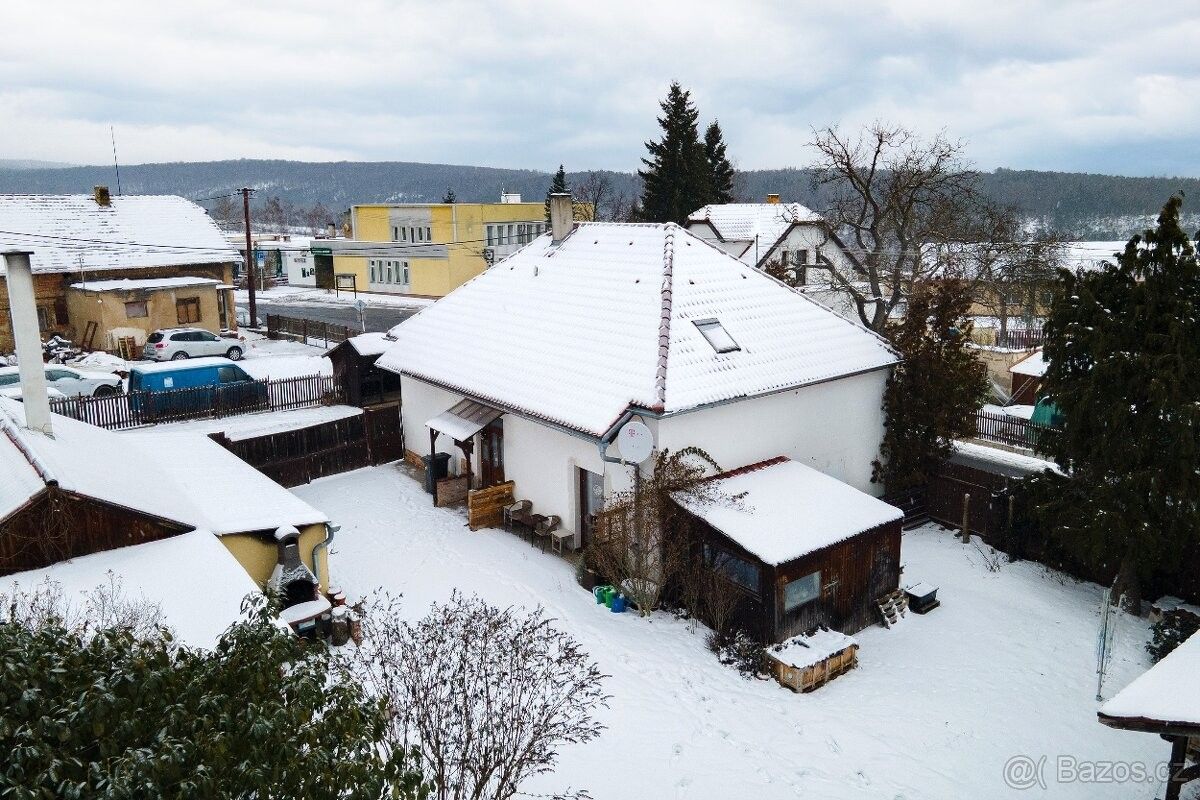 Rodinné domy, Bzová u Hořovic, 267 43