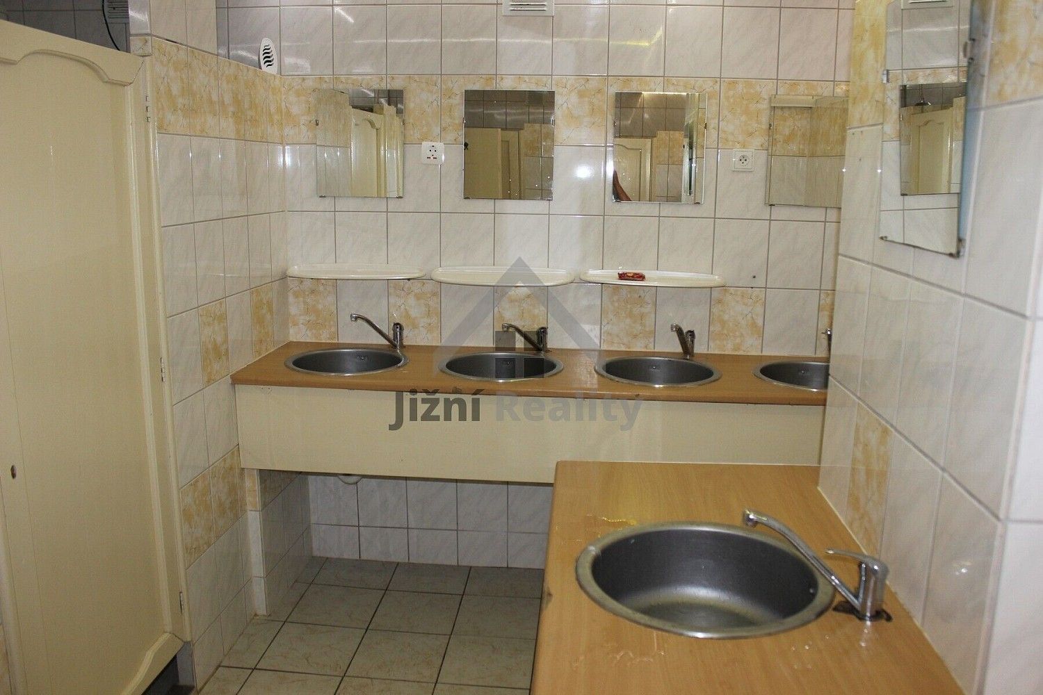 Prodej ubytovací zařízení - Protivín, okres Písek, Jihočeský kraj, 1 000 m² - 5