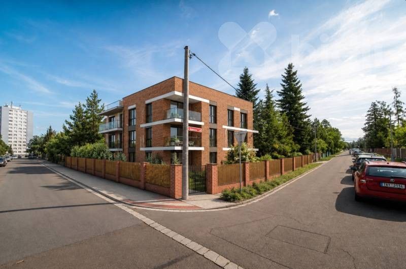 Vily, Fučíkova 656, Hradec Králové Nový Hradec Králové, 630 m² - 2
