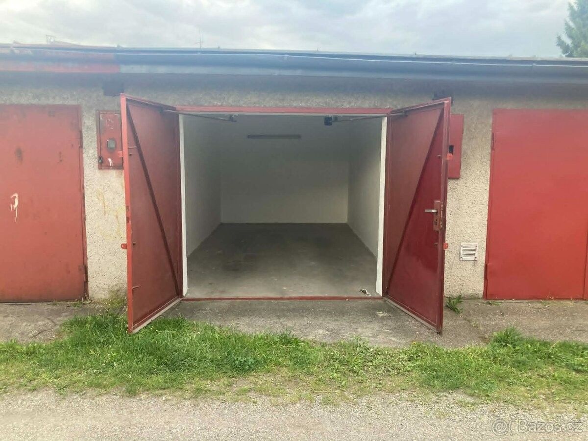 Garáž