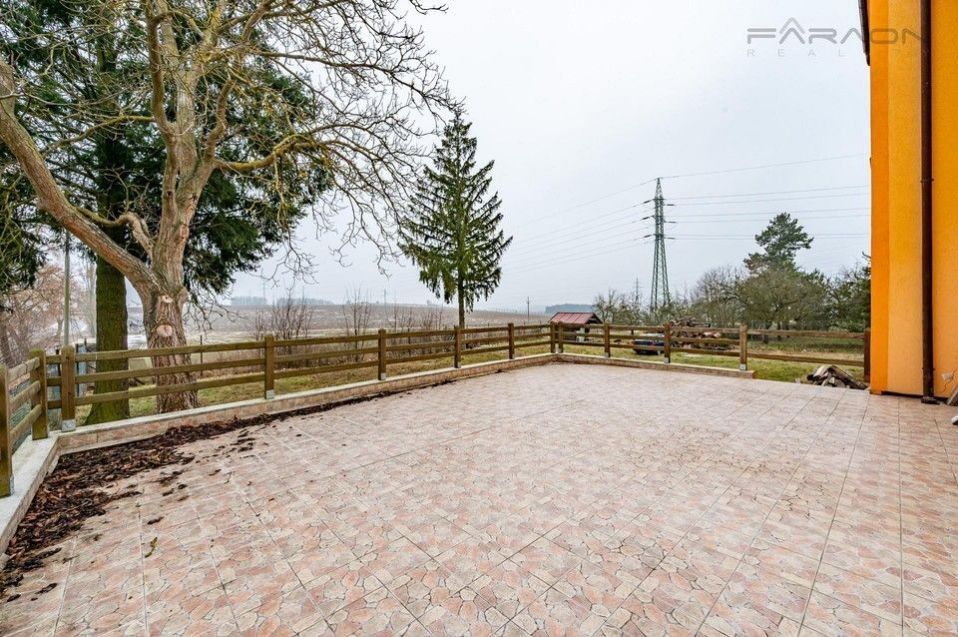 Prodej činžovní dům - Lety, 550 m²