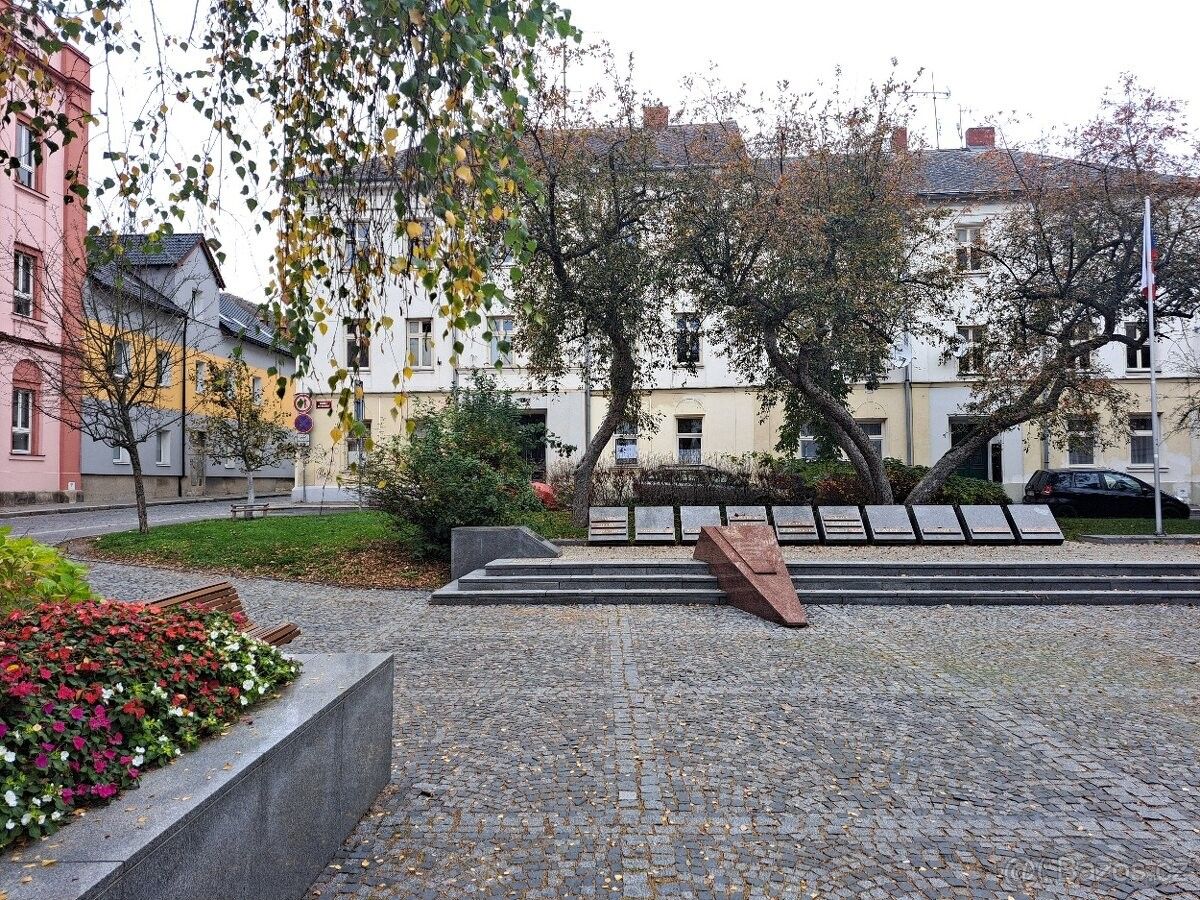 Byty, Sloup v Čechách, 471 52