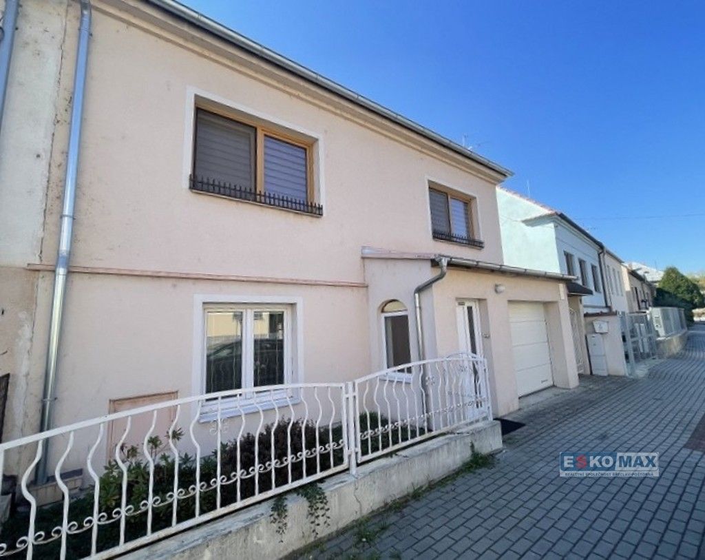 Prodej rodinný dům - Chodská, Břeclav, 240 m²