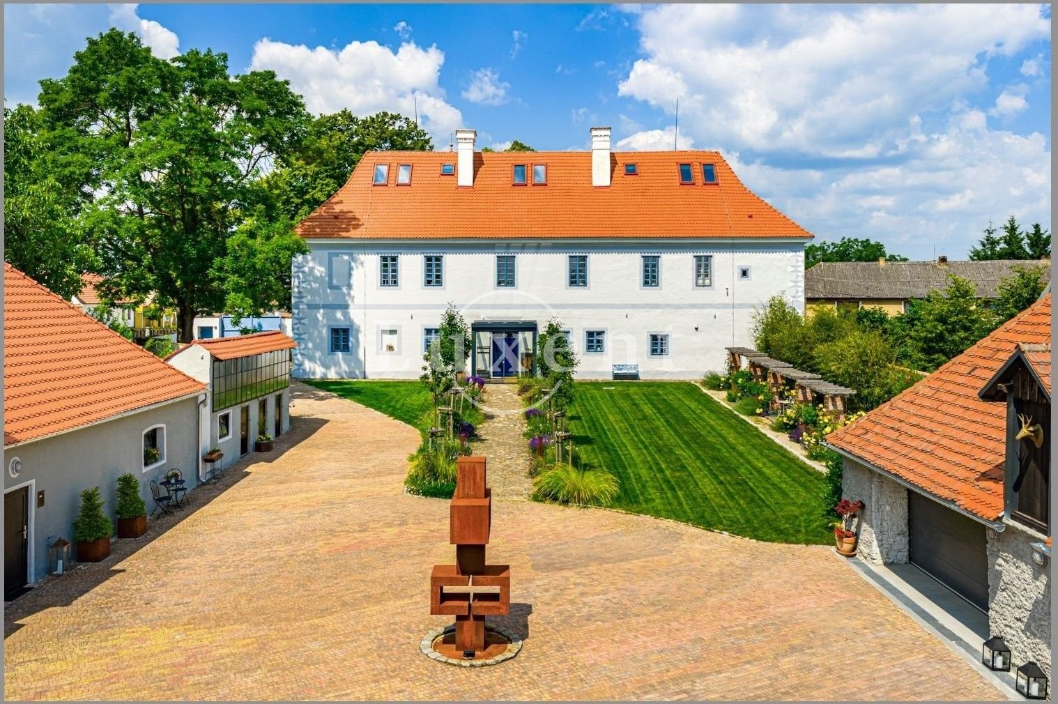 Prodej ubytovací zařízení - Hluboká nad Vltavou, 1 m²