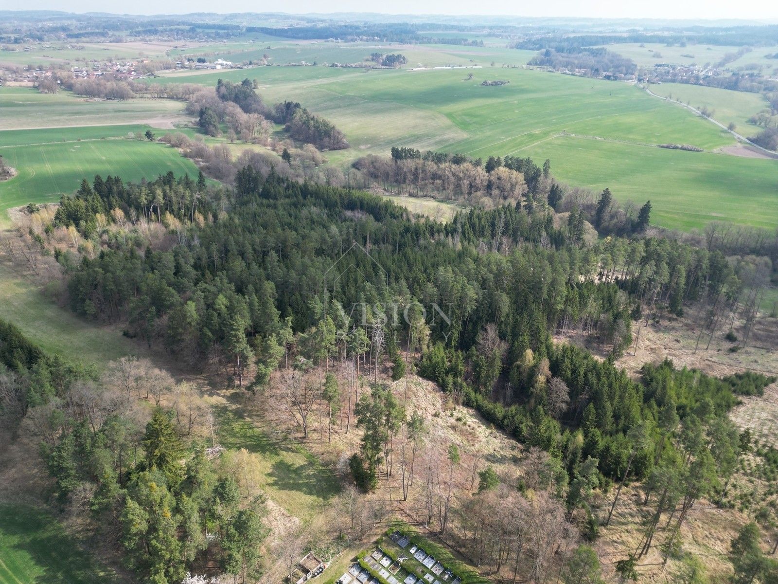 Les · 4 287 m² · Květov - 3