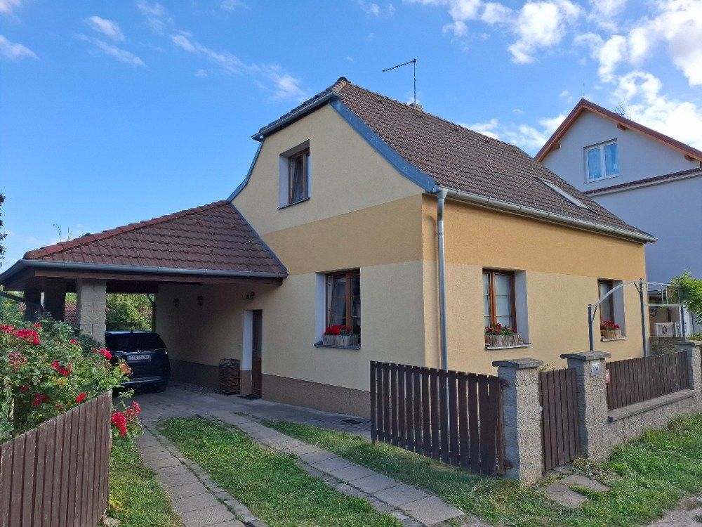 Prodej rodinný dům - Opletalova, Hřebeč, 153 m²