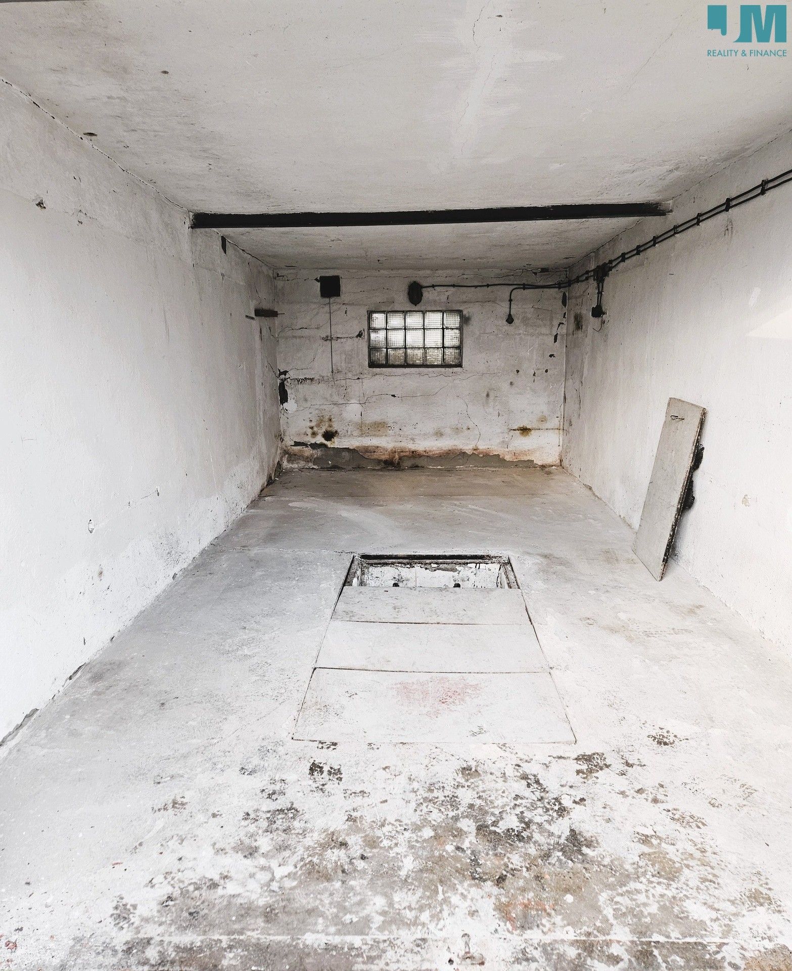 Prodej garáž - Bílovec, 21 m²