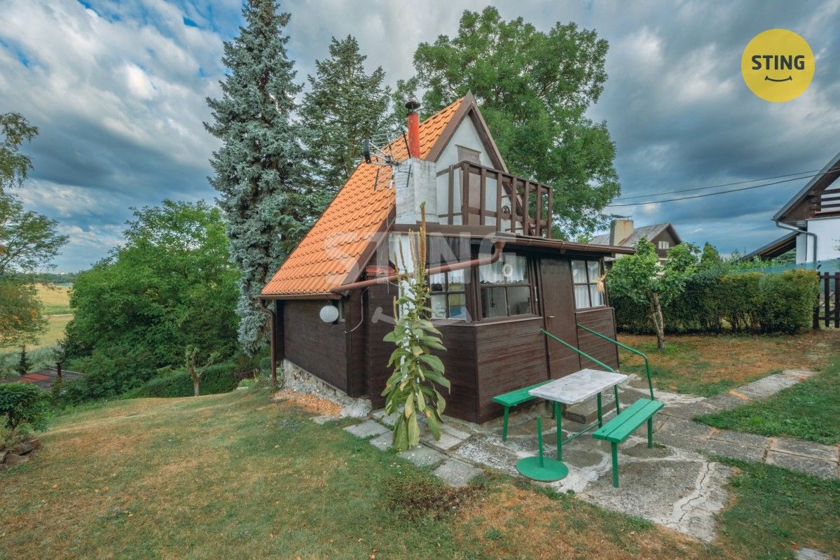 Chaty, Sezemice Počaply, 35 m² - 1