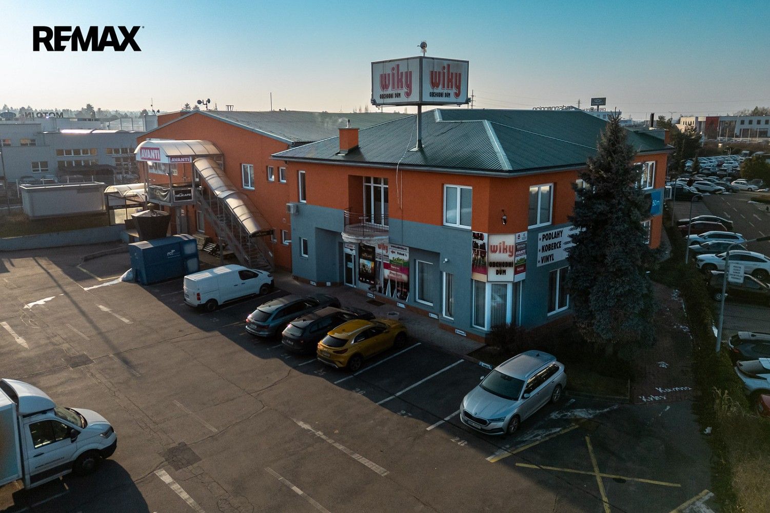 Obchodní prostory, 1 088 m²