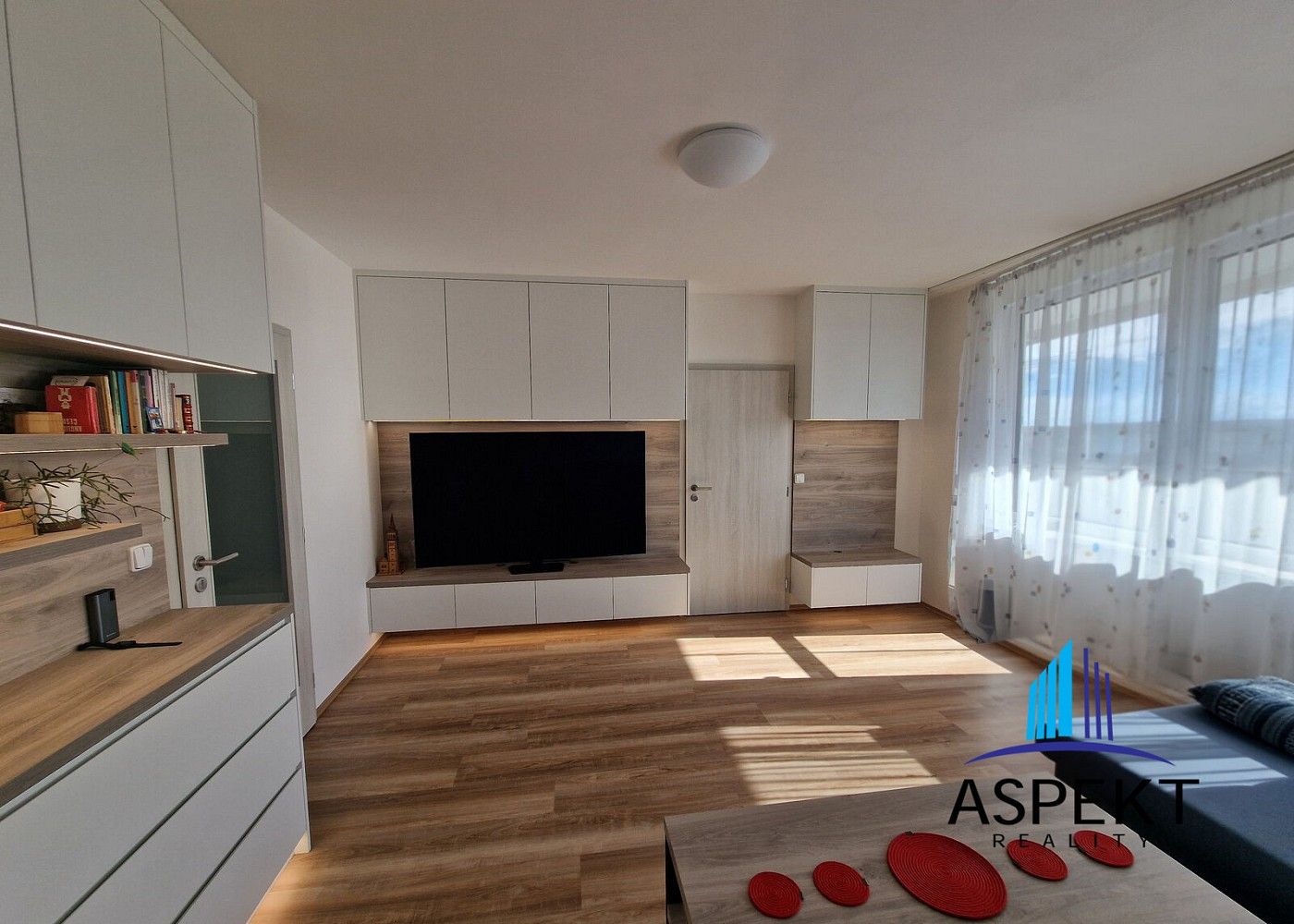 4+1, Mazurská, Praha 8 - Troja, 84 m² - 1