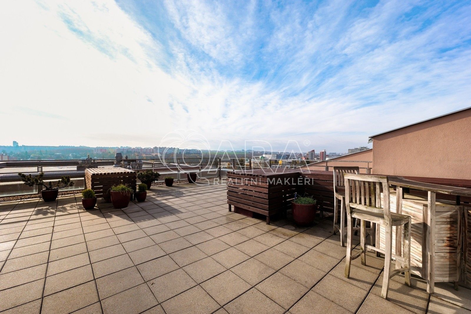 Pronájem byt 3+kk - Pražská, Praha, 195 m²