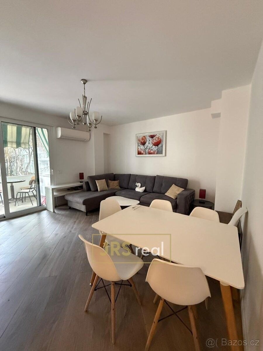 Byty, 987 66, Zahraničí