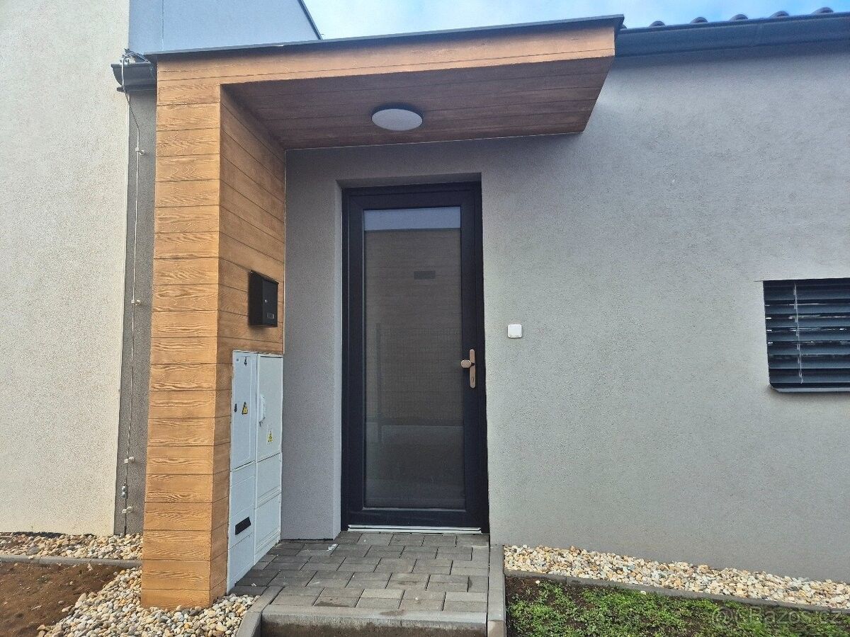 Pronájem byt - Luleč, 683 03