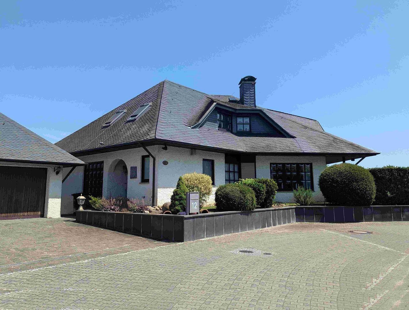 Rodinné domy, , Hessen, 215 m² - 1