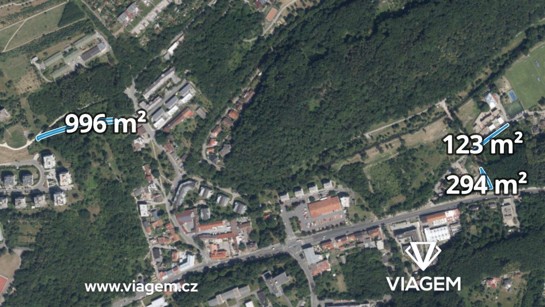 Les, 222 m²