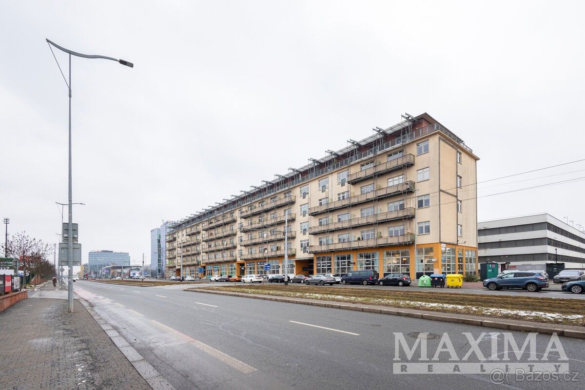 Byty, Praha, 100 00