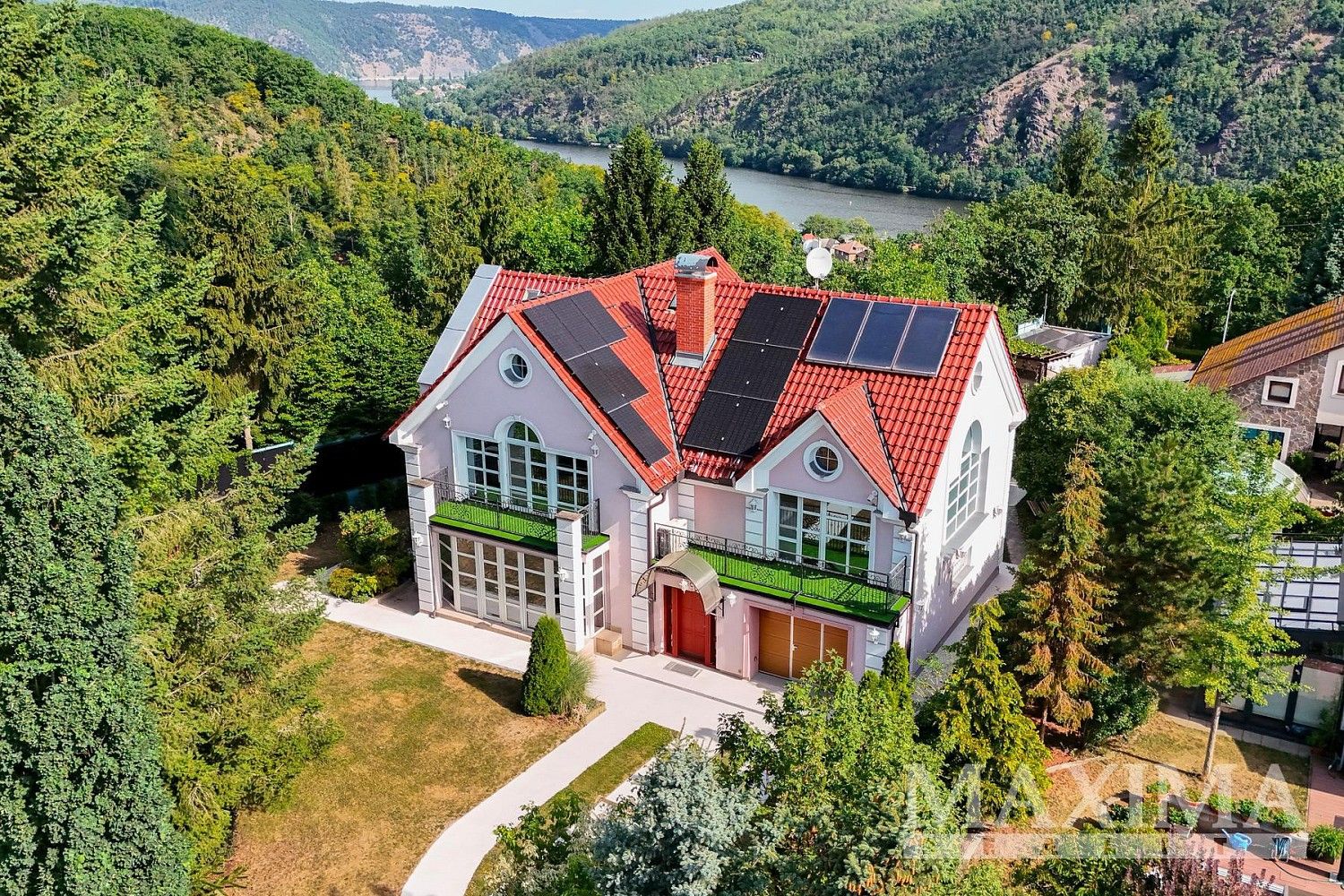 Rodinné domy, Měchenice, okres Praha-západ, Středočeský kraj, 297 m² - 1