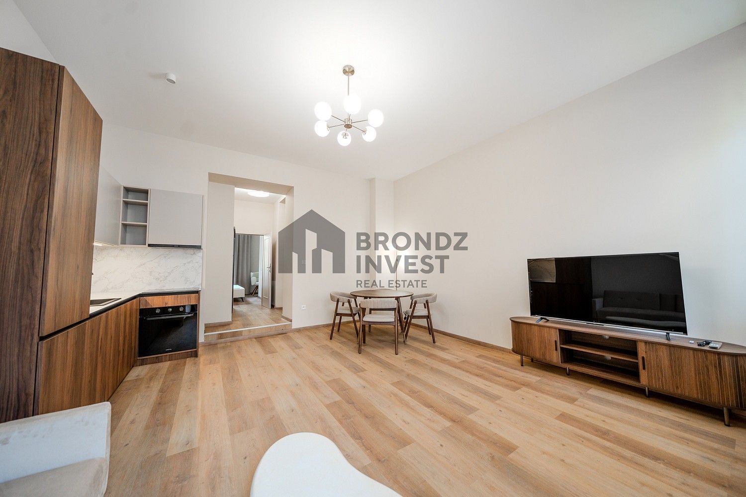 2+kk, Francouzská, Praha, 60 m² - 1