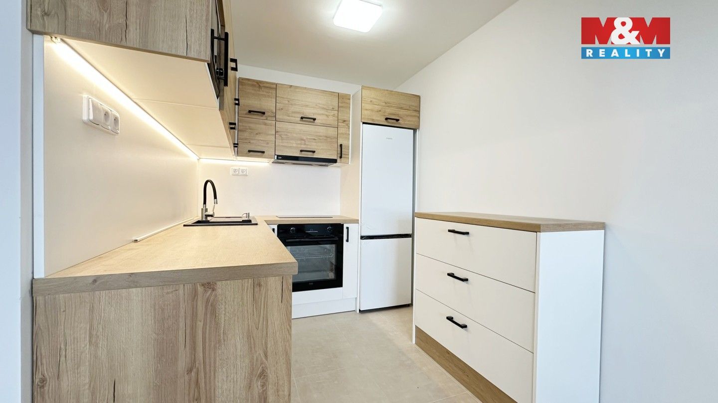 Pronájem byt 2+kk - 17. listopadu, Mladá Boleslav, 44 m²