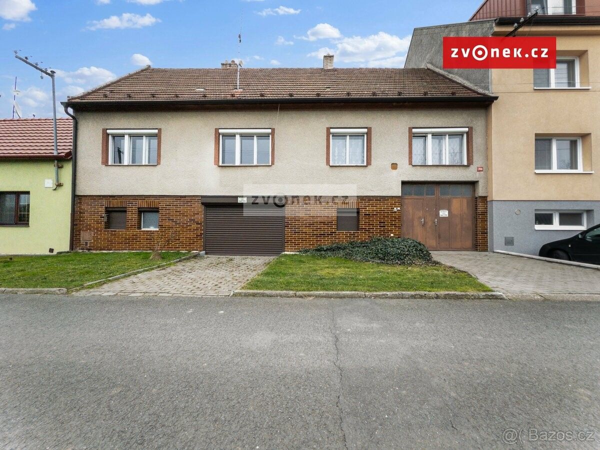 Prodej dům - Uherské Hradiště, 686 01, 869 m²