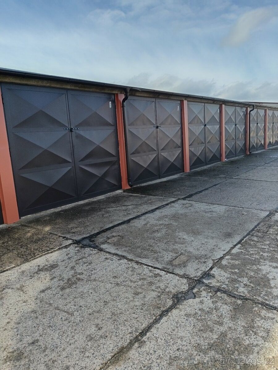 Pronájem garáž - Biskoupky, 664 91