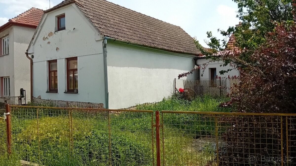 Rodinné domy, Zastávka u Brna, 664 84 - 2