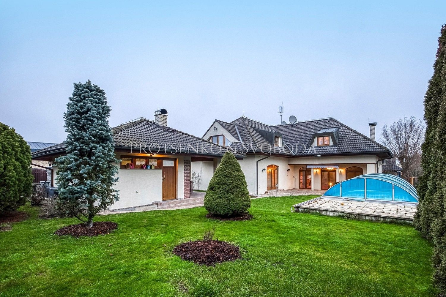 Rodinné domy, Klínec, okres Praha-západ, Středočeský kraj, 345 m² - 2