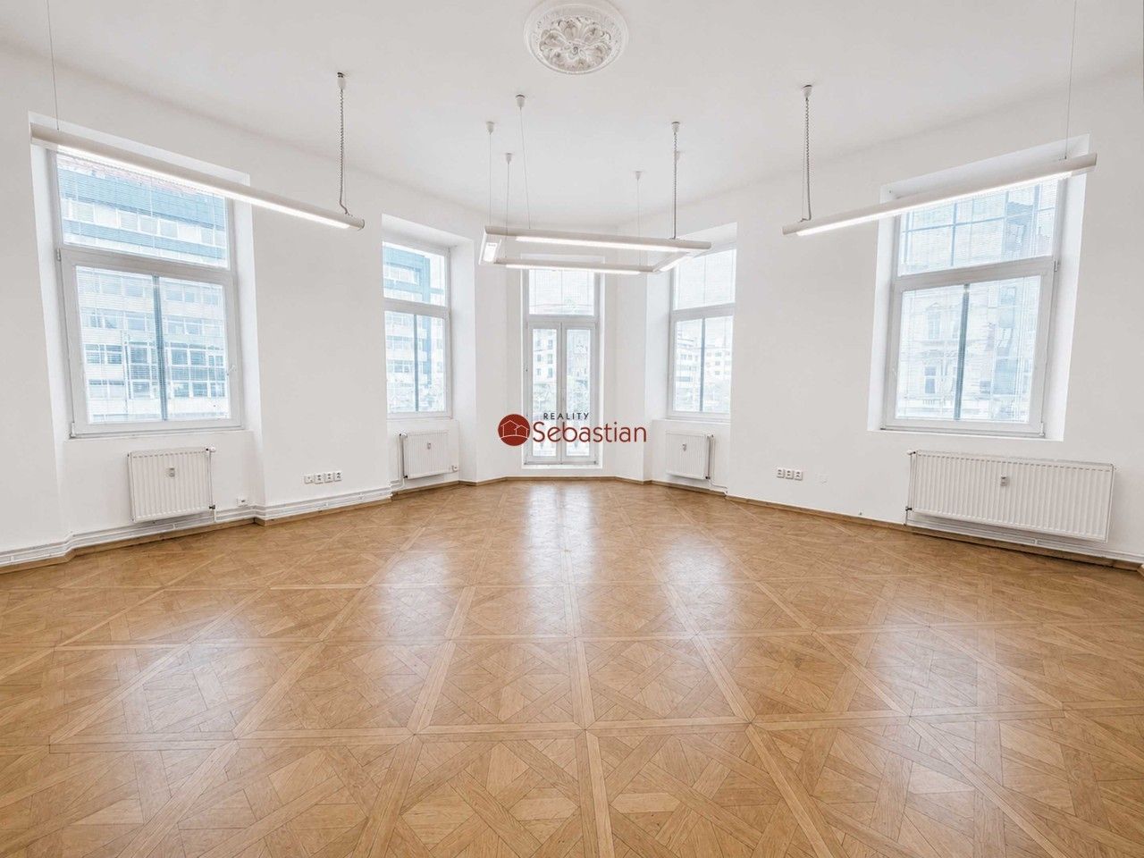 Kanceláře, třída Míru, Pardubice, 182 m² - 2