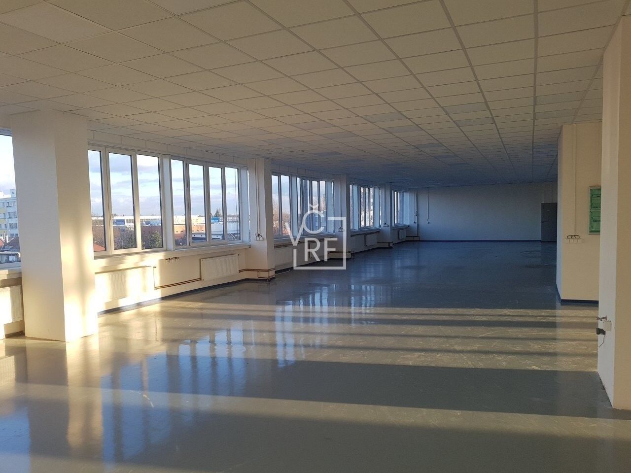 Kancelář · 2 400 m² · Víta Nejedlého, Hradec Králové Slezské Předměstí - 3