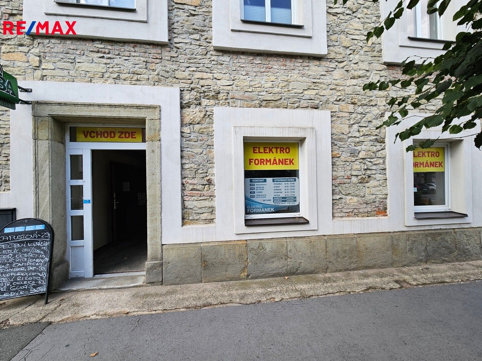 Pronájem obchodní prostory - Poděbradova, Chrudim, 60 m²