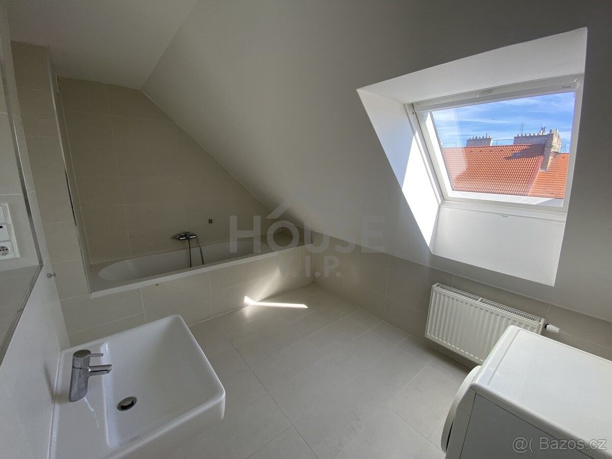 Prodej byt - Praha, 130 00