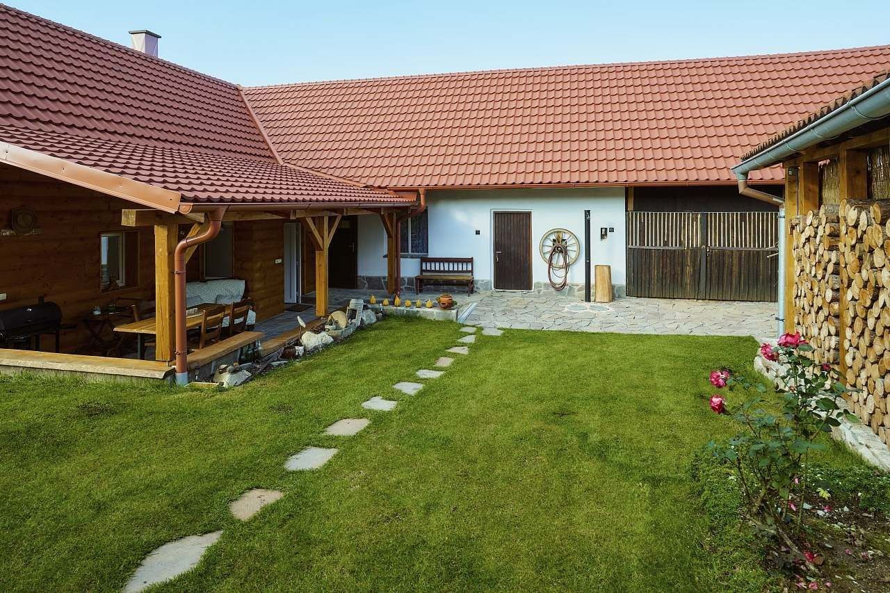Chaty, Lipovice - Lipovice, Jihočeský kraj