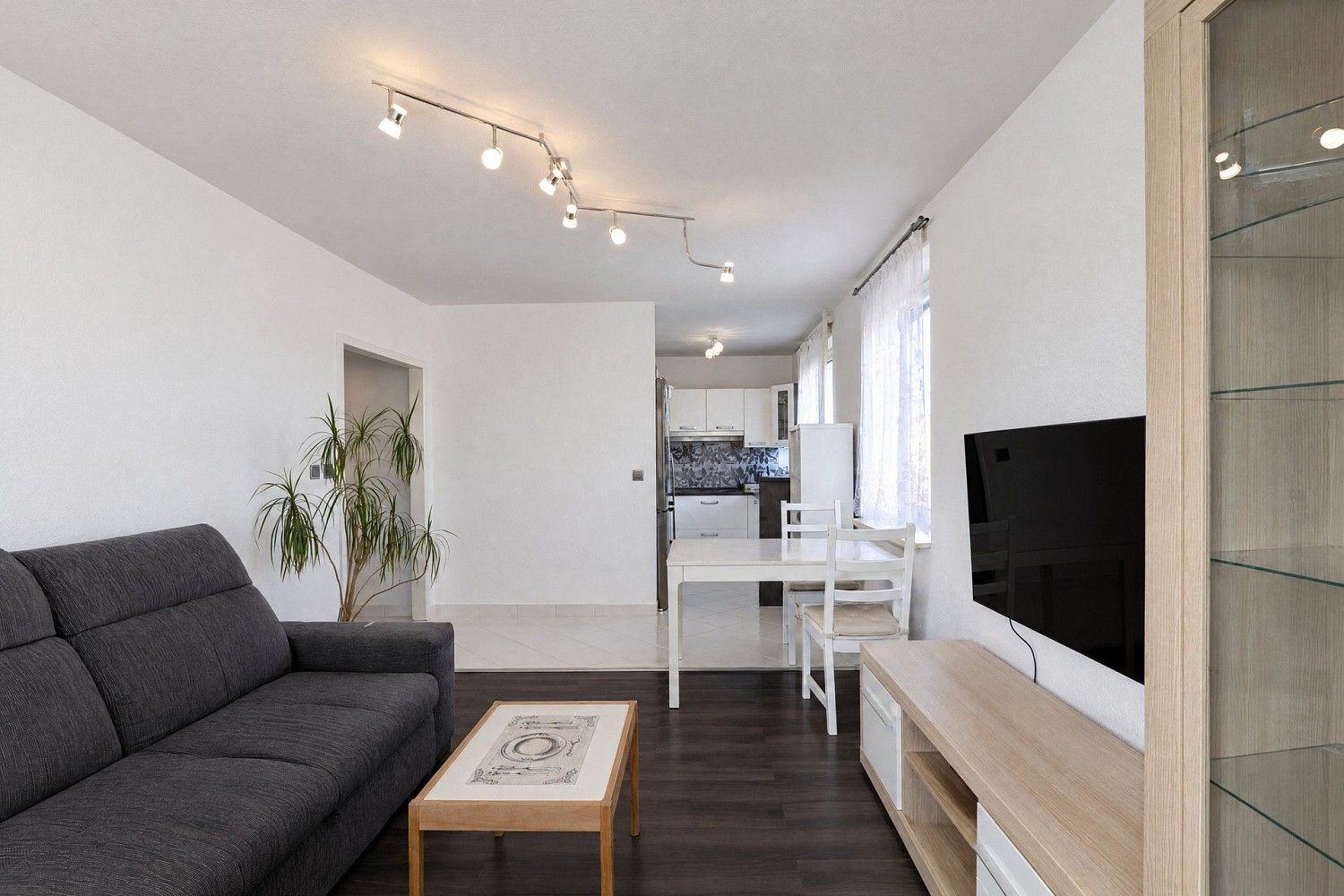 3+1, Vodnická, Praha 4 - Újezd u Průhonic, 78 m² - 2
