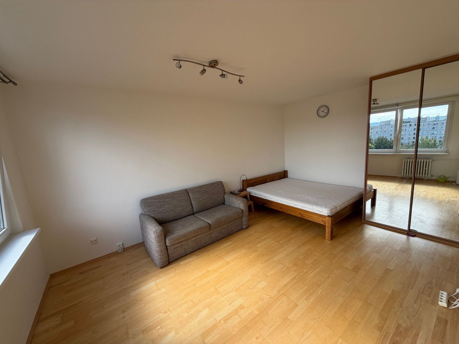 1+kk, Angelovova, Praha - Modřany, 30 m² - 1